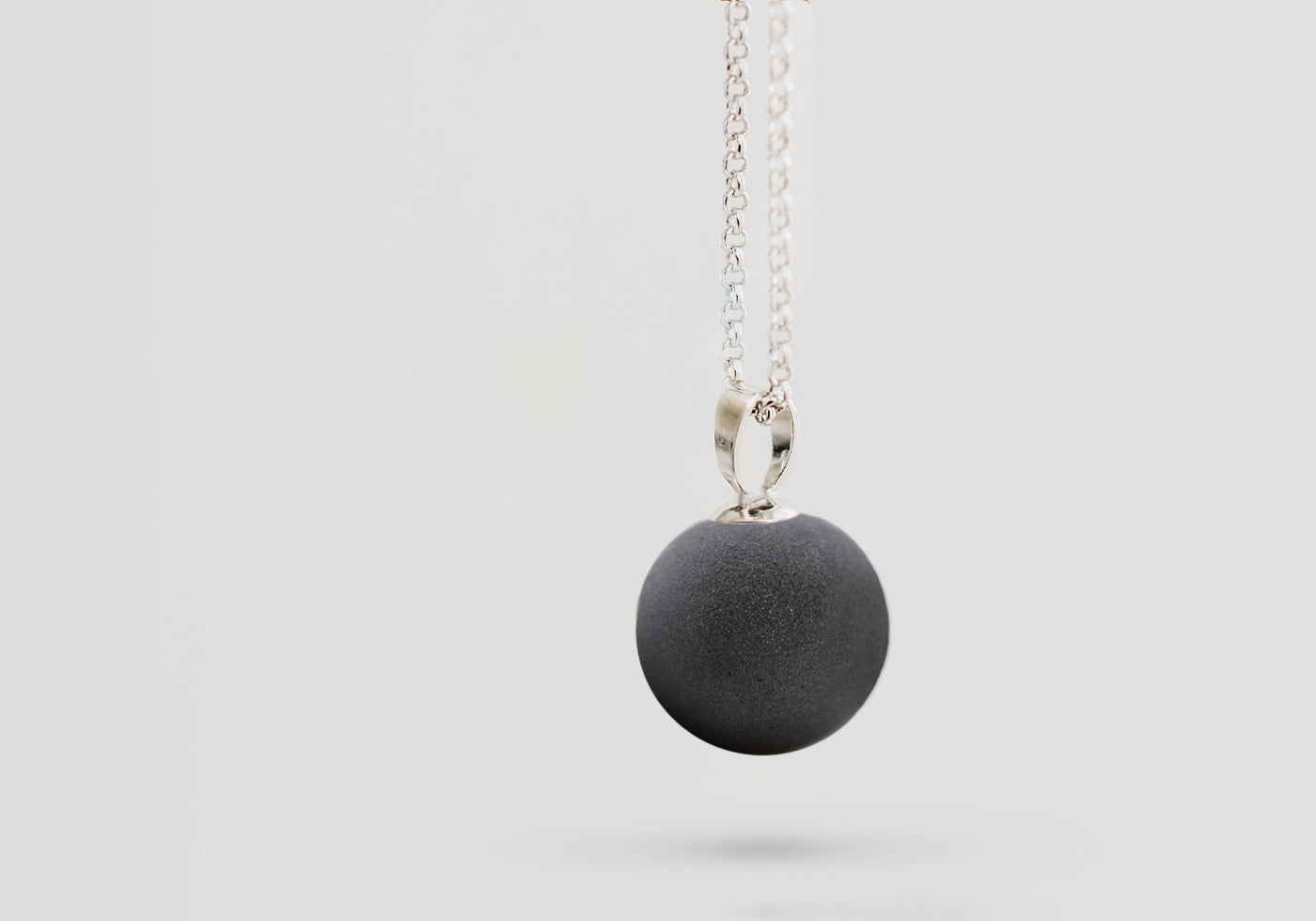 Perle mit Seele - BLACK VULCANO silver 18 mm
