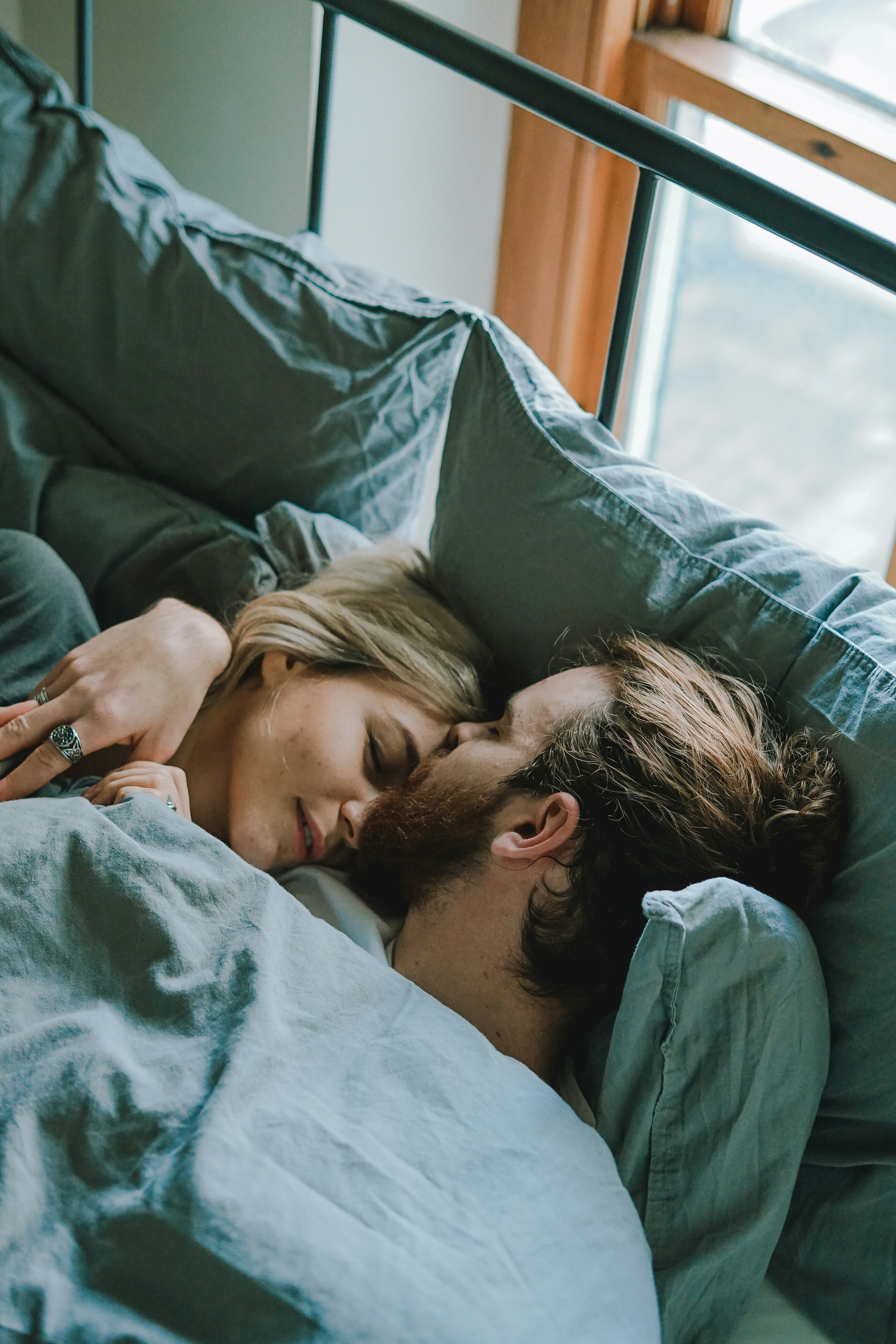 Why cuddling is good for you, healthy and strengthens your immune system