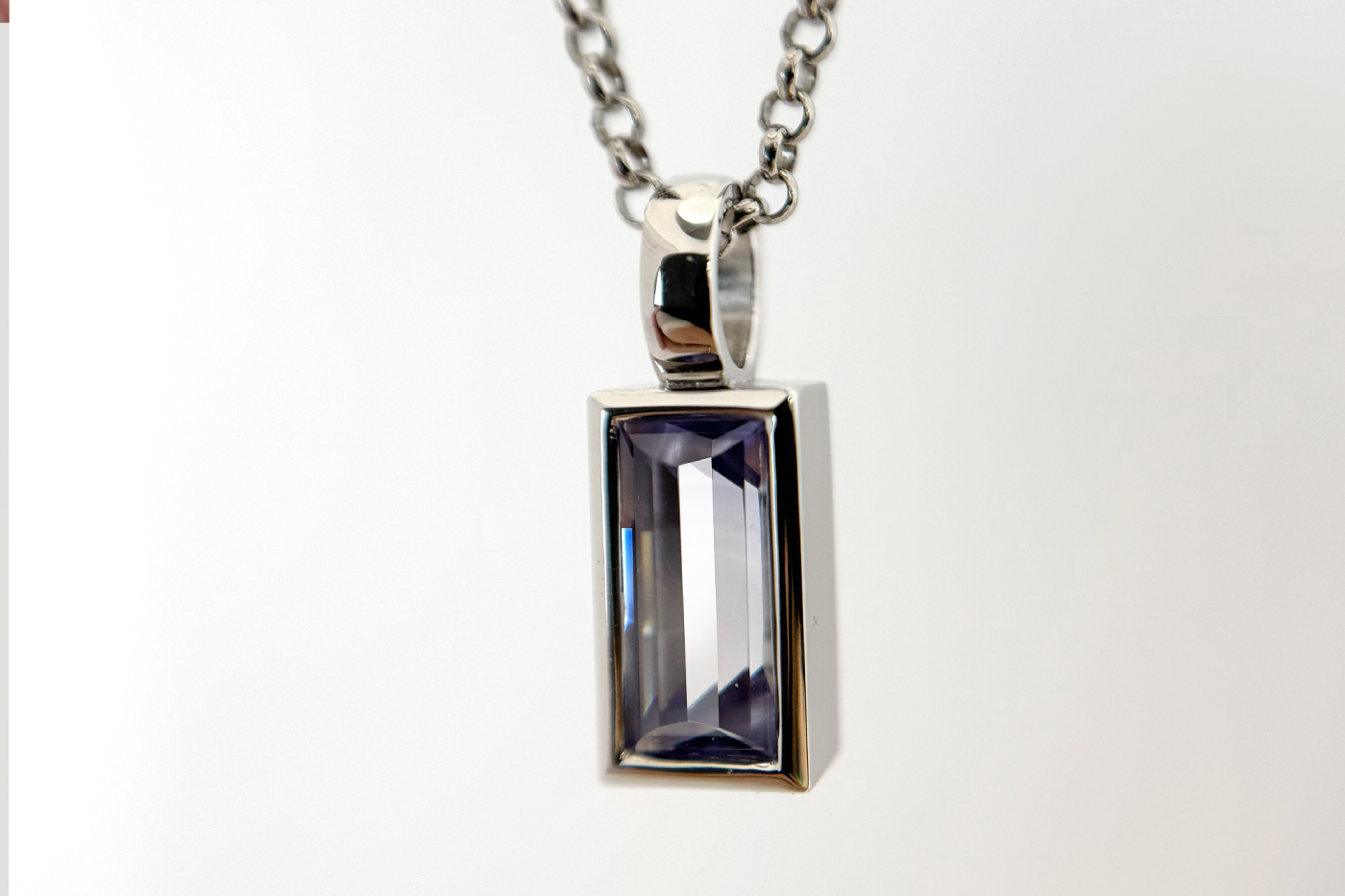 009 Pendant