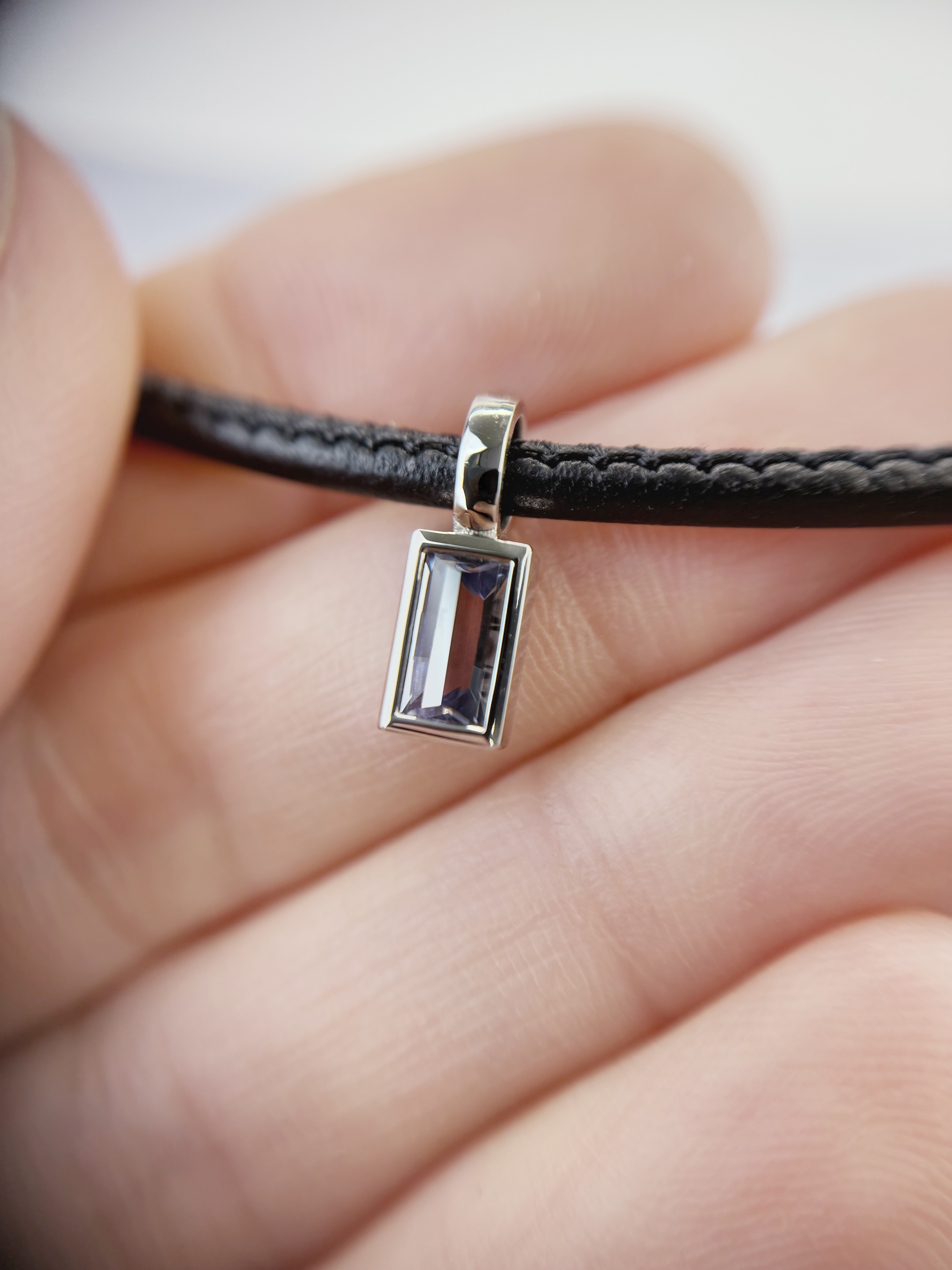 009 Pendant